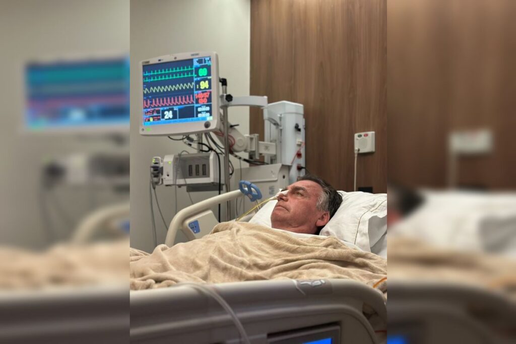 Bolsonaro posta foto no hospital e agradece apoio: "Momento delicado"