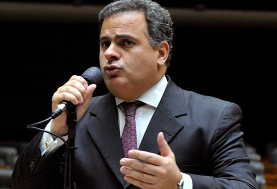 Deputado diz que medo da concorrência move campanha contra venda do Master