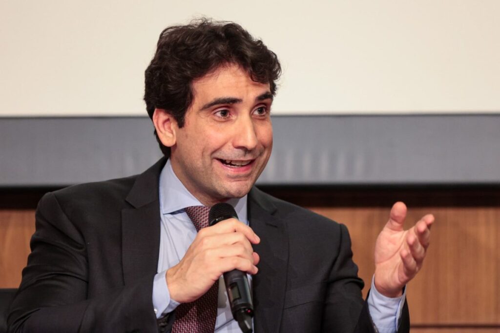 Galípolo fará reunião com grandes bancos para discutir compra do Master pelo BRB