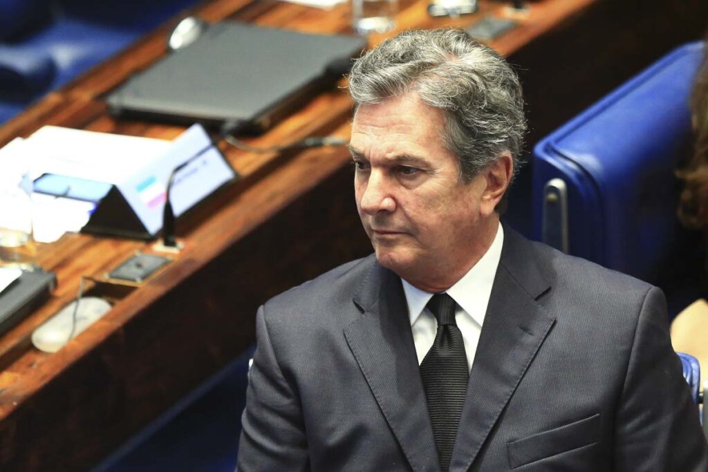 Gilmar Mendes pede destaque e prisão de Collor vai ao plenário físico