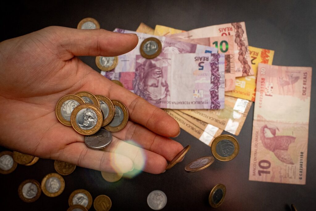 Governo Lula envia LDO 2026 ao Congresso com aumento no salário mínimo