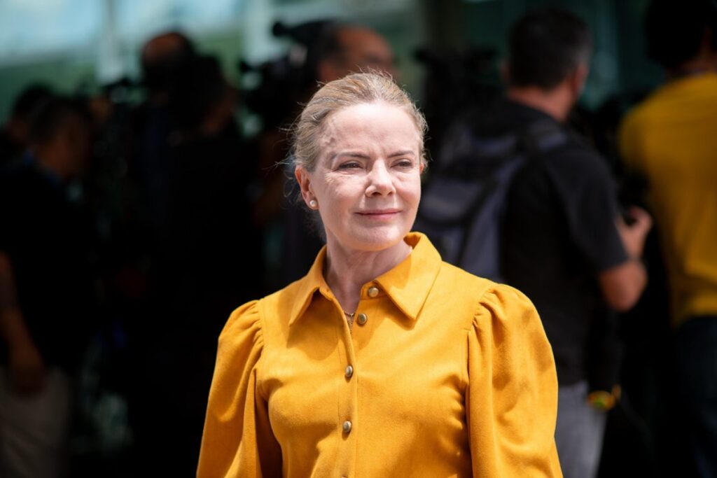 "Governo não está em operação de retaliação", diz Gleisi sobre anistia