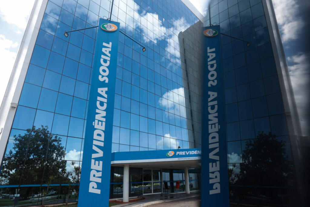 Governo publica suspensão dos acordos do INSS com entidades