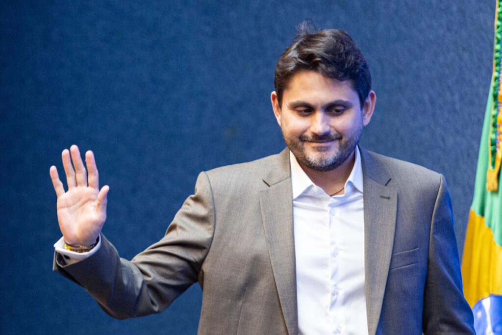 Juscelino formaliza demissão em carta a Lula; leia documento