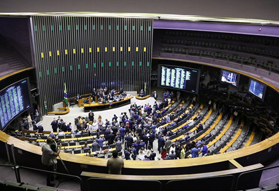 Líderes na Câmara não veem clima para anistia mesmo com pressão sobre Motta em ato de Bolsonaro