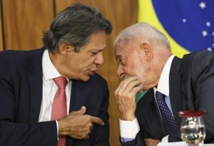 Maioria dos brasileiros vê economia do país piorar, de acordo com pesquisa Datafolha