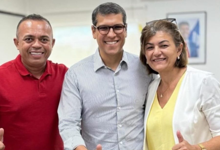 Militante do PT que admitiu ter dado ovada em Jerônimo é recebida na Cerb e por líder do partido na AL-BA