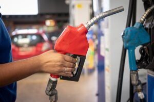Petrobras reduz preços do diesel para distribuidoras a partir de 6ª
