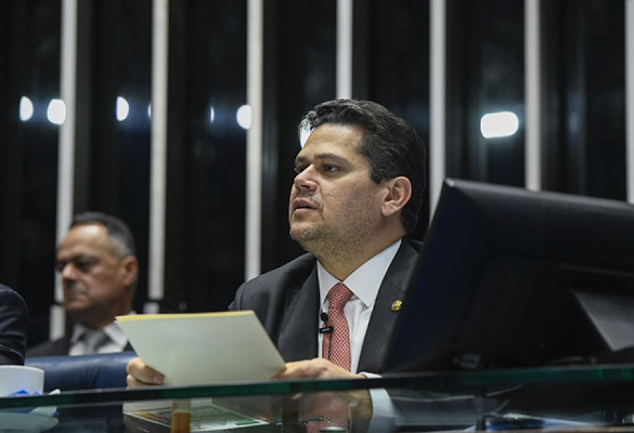 Recusa de ministério fortalece Alcolumbre junto ao governo e expõe disputa por poder no União Brasil