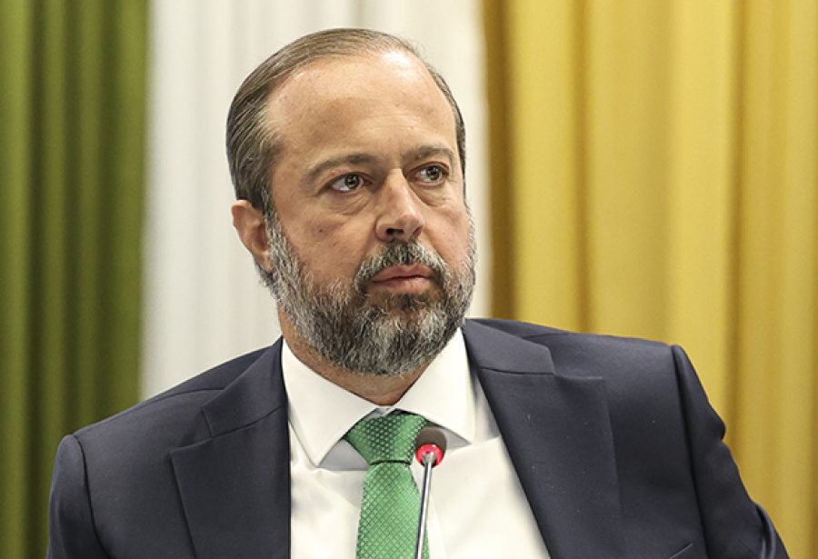 Silveira propõe isenção da conta de luz para até 60 milhões de brasileiros