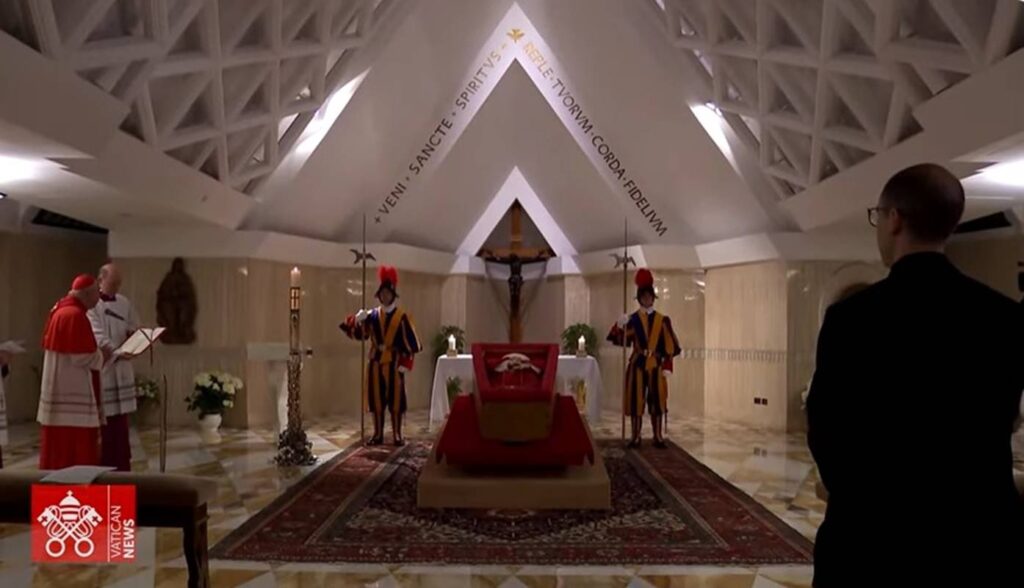 Últimas horas: "Acha que consigo?", disse papa a enfermeiro na Páscoa