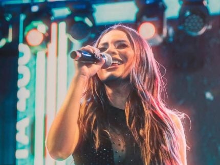 Lexa volta aos palcos e emociona com relato de superação: “Achei que seria incapaz”