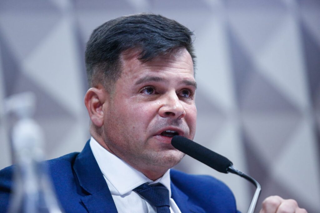 Ao STF, servidor diz que PRF ordenou abordagens a ônibus na eleição