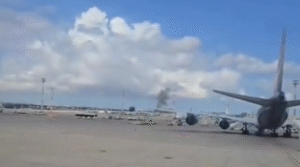 Ataque com míssil perto do aeroporto de Tel Aviv leva empresas a cancelarem voos
