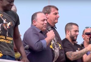 Bolsonaro pede dispensa de Eduardo Pazuello e mais três testemunhas em ação no STF