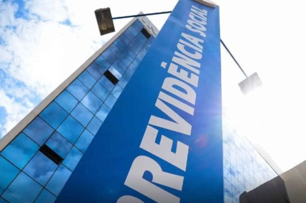 Farra do INSS atinge bancos com acordo em massa e fraude no consignado