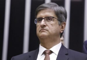 Gonet é criticado no STF e festejado por defesas após bronca de Moraes a ex-chefe do Exército