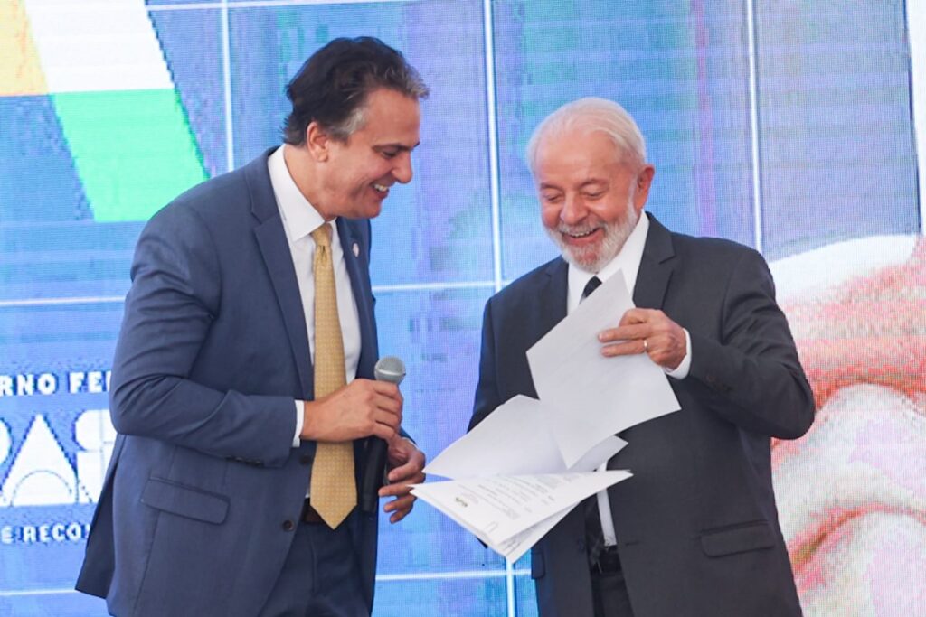 Governo Lula proíbe EAD para medicina, direito e enfermagem