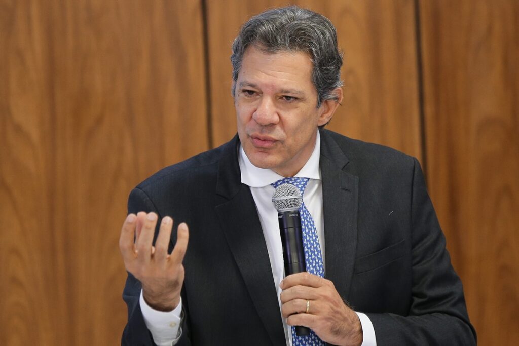 INSS: Haddad se pronuncia sobre dinheiro público para ressarcimento