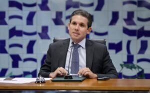 IOF: Motta alfineta governo e diz que país não precisa de mais imposto