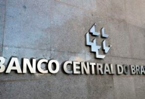 Juros do crédito consignado disparam em abril, na contramão de expectativa do governo, mostra BC