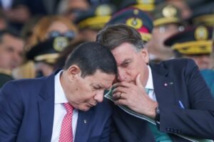 Líder do PT aciona PGR contra Bolsonaro por ligação a Mourão