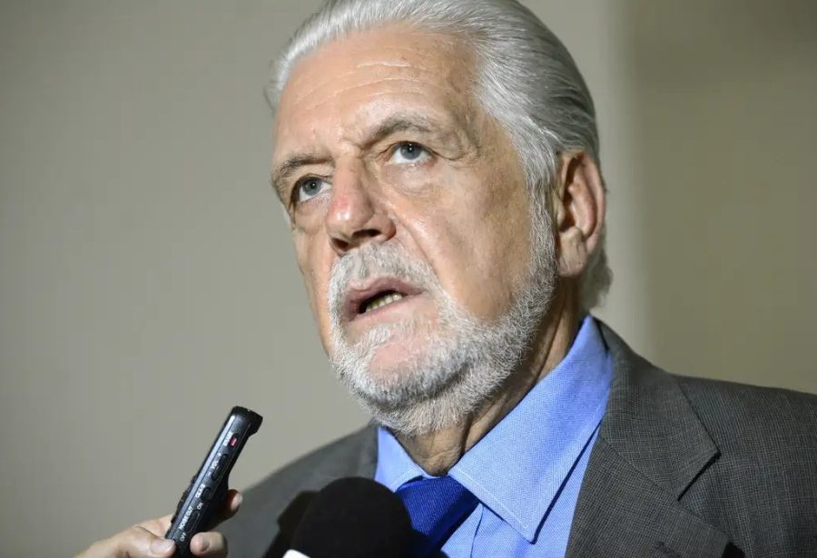 Mensagem em grupo de WhatsApp do PT gera discórdia e deixa aliados de Jaques Wagner indignados