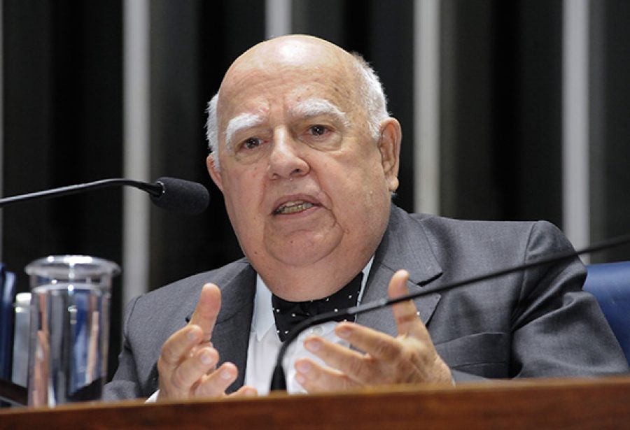 Morre Marcos Azambuja, um dos maiores nomes da diplomacia brasileira