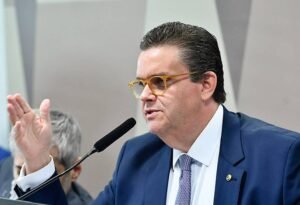 Não queremos usar dinheiro público, mas prioridade é ressarcir aposentado, diz ministro sobre INSS