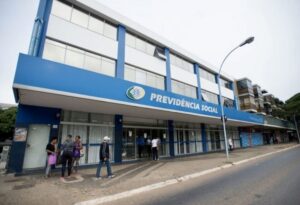 PF apreende contratos e notas fiscais que ligam ‘Careca do INSS’ a ex-diretores do órgão