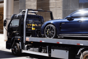 PF faz busca por carros de luxo do "Careca do INSS" em Brasília
