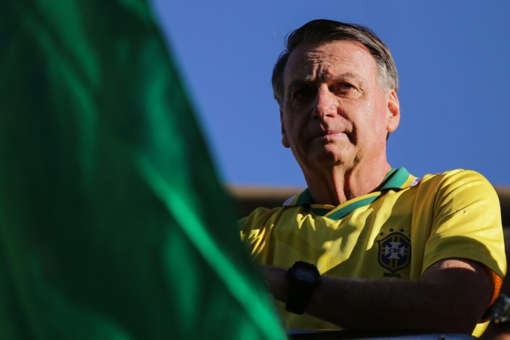 PF marca depoimento de Bolsonaro em inquérito sobre Eduardo