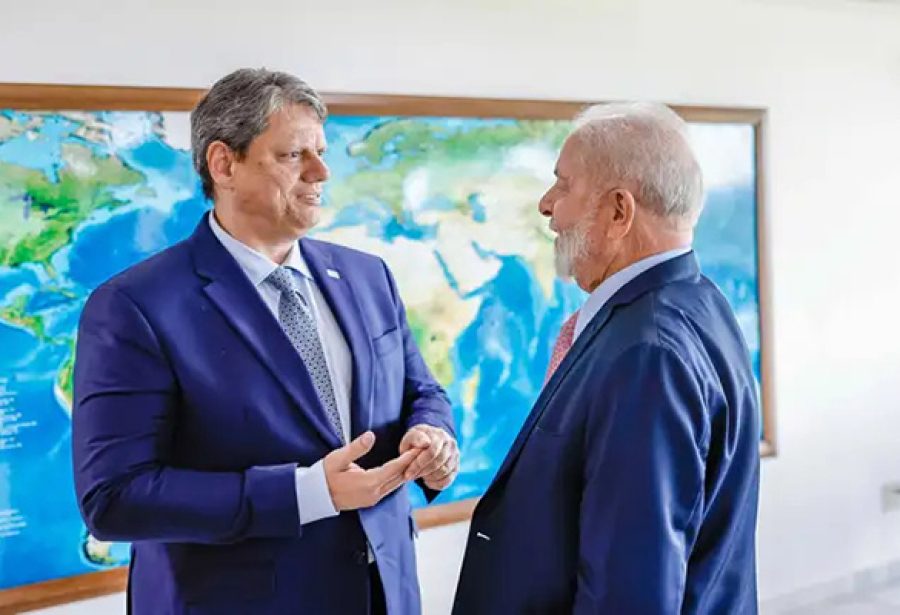 Tarcísio critica Lula e diz que centro e direita estarão unidos em 2026