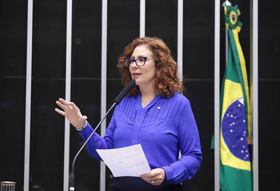 Zambelli enfrenta abandono e teme mulheres na prisão após década sob turbilhão