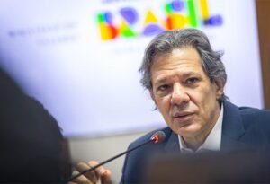 ‘Por mais que você sofra, há dias para apagar o sofrimento’, diz Haddad