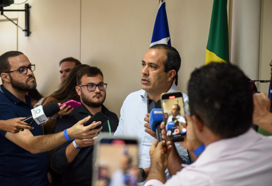 ‘Queremos é que nos tratem igual aos governos estadual e federal’, diz Bruno Reis sobre sindicatos