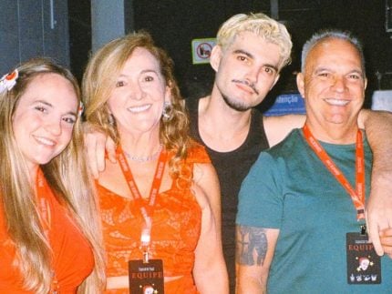 Jão e família desabafam após morte do pai do cantor: “Saudade está castigando”