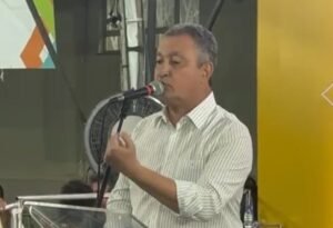 Cobrança autoritária de Rui por presença de prefeita em palanque irrita petistas por medo de afetar Jerônimo; assista