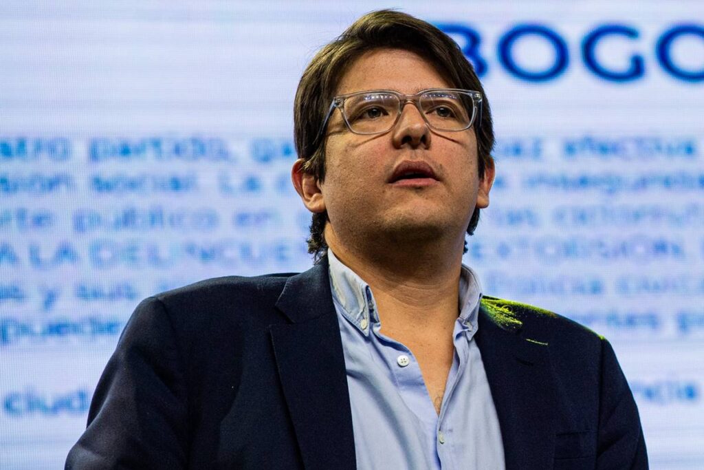 Hospital atualiza estado de saúde de Miguel Uribe: "Máxima gravidade"