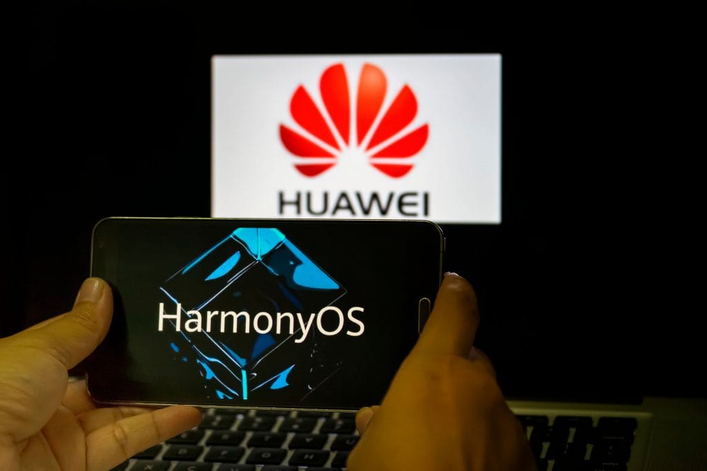 Logos de Huawei e HarmonyOS