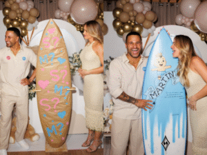 Italo Ferreira revela sexo do 1º filho e divulga nome do bebê em prancha de surf