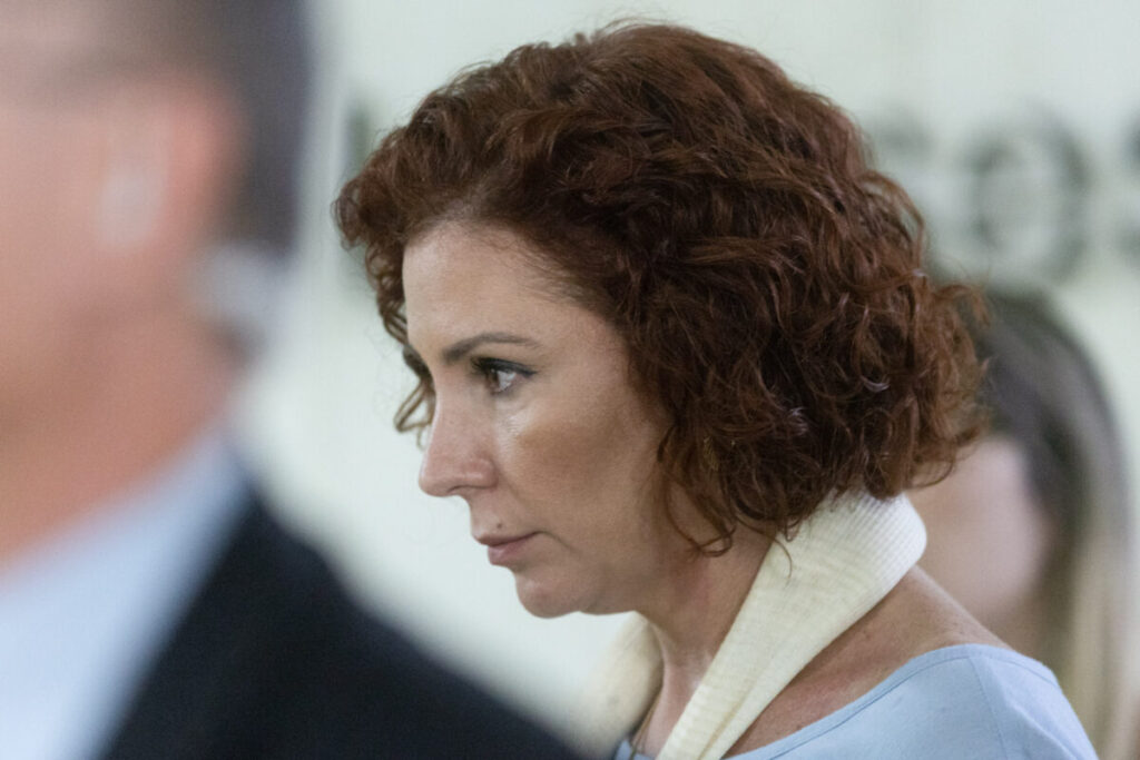 Bloqueios de bens e redes: veja restrições de Moraes a Carla Zambelli