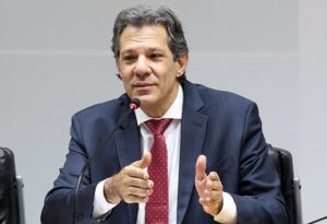 Declaração de Motta sobre IOF é prudente, e medida sobre gastos será debatida, afirma Haddad