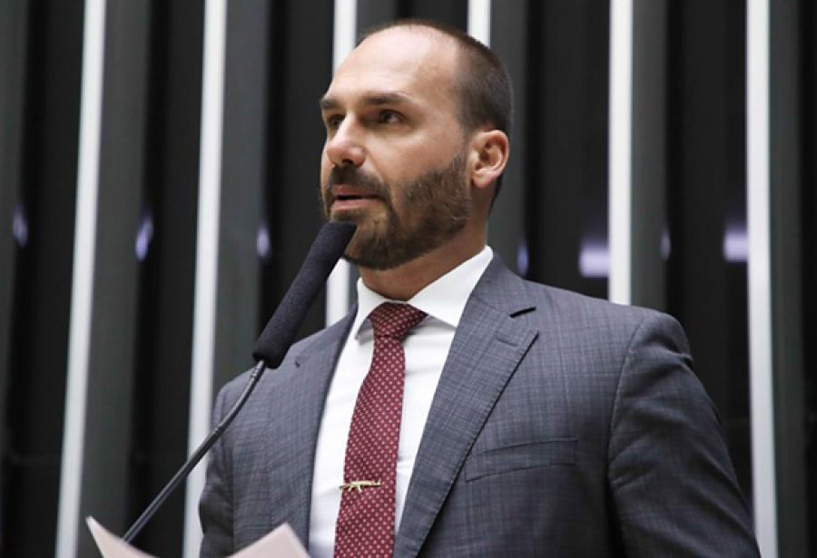 Eduardo Bolsonaro afirma que inquérito no STF tem objetivo de tirá-lo das eleições de 2026