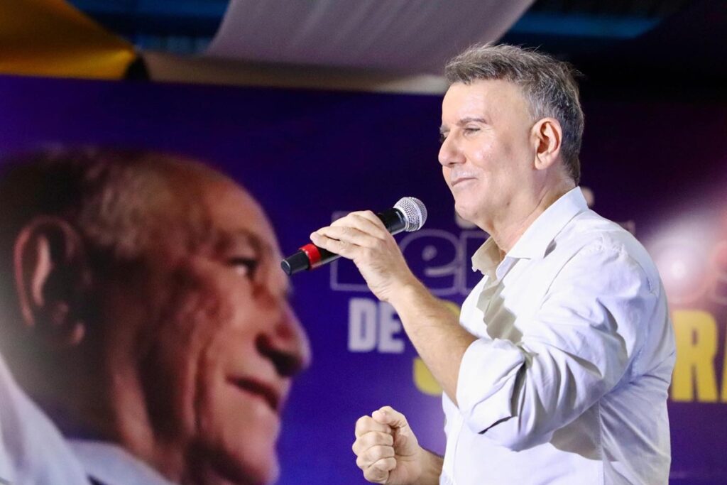 Em ligação, prefeito afirma que ministro do STJ vazou operação da PF