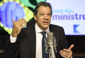 Haddad anuncia recuo em alíquotas de IOF e fim da isenção de LCIs e LCAs