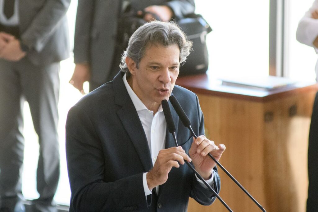 Haddad rebate críticas a aumento de impostos: "Pode gritar"