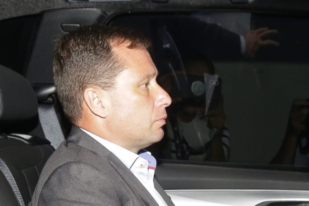 Interrogatório terá réus indo “pra cima” de Mauro Cid e medo de prisão