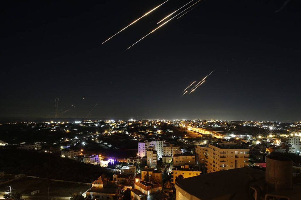 Irã prepara mísseis para atacar bases dos EUA no Oriente Médio