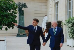 Macron pede inclusão de cláusulas-espelho para acordo UE-Mercosul